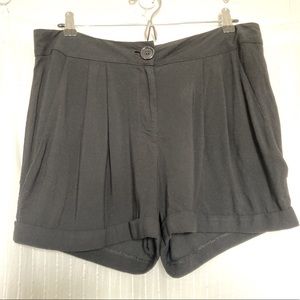 Valerie Dumaine pleated black rayon shorts